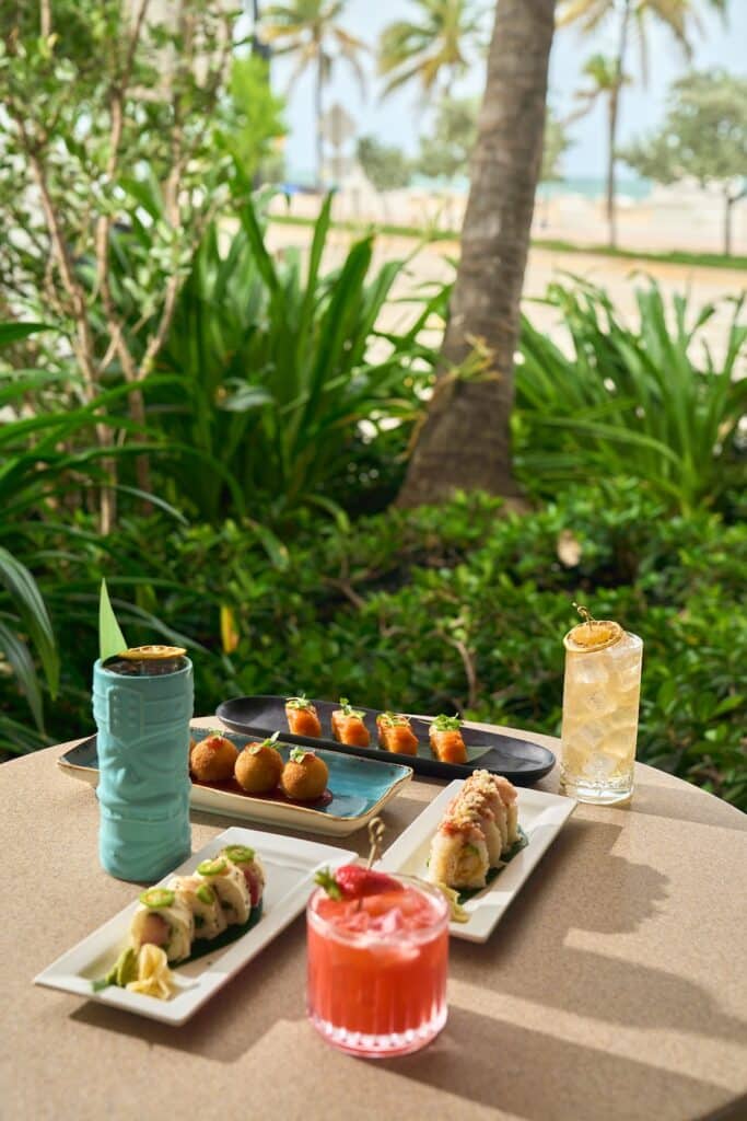 Sushi and drinks at S3